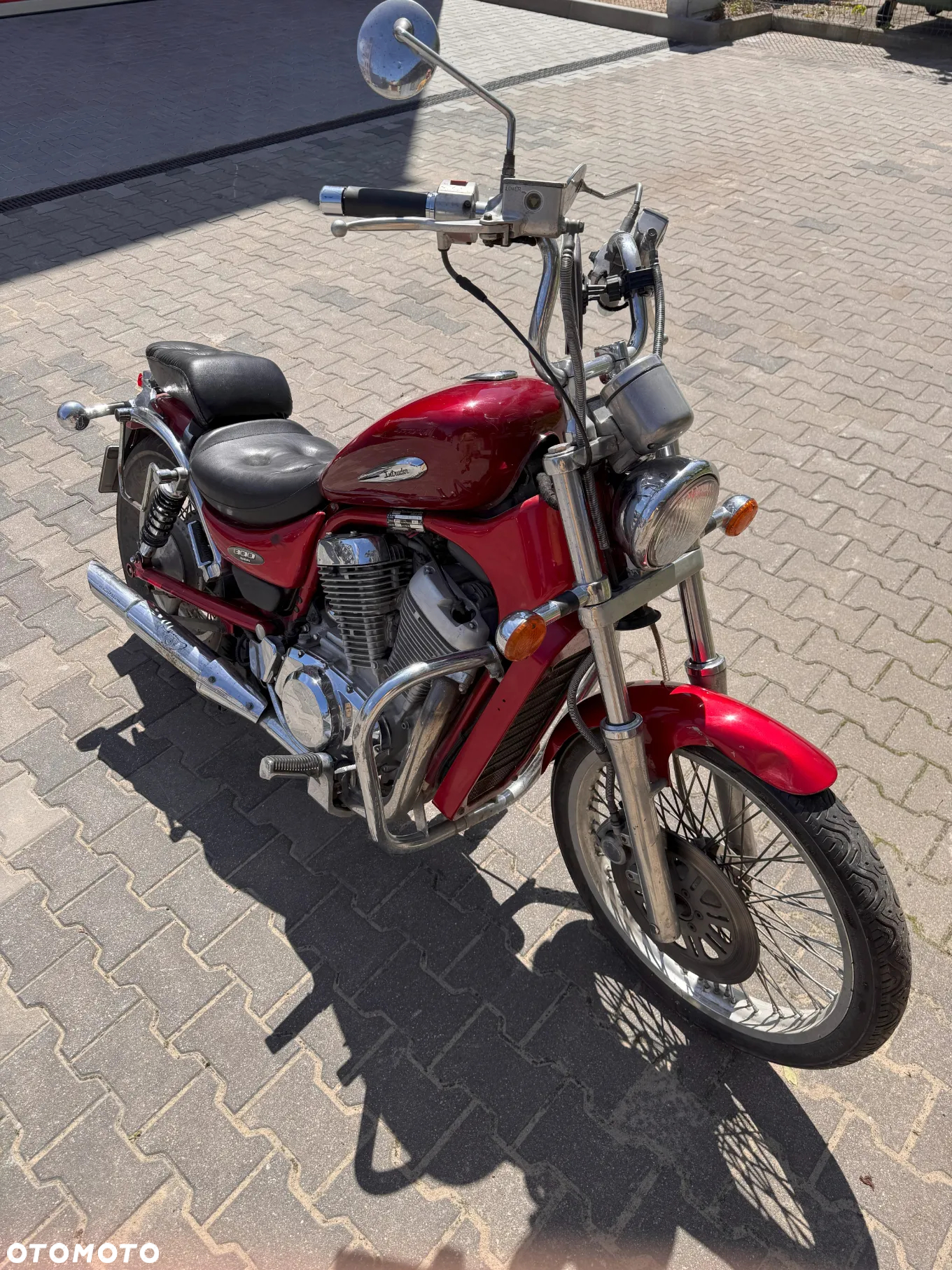 Suzuki Intruder - 10