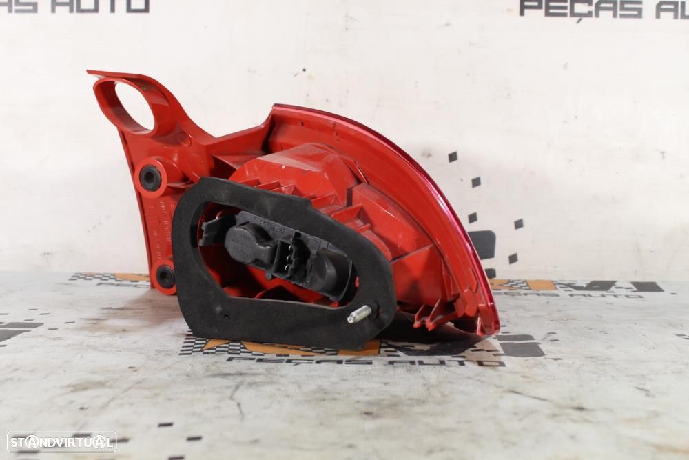 Farolim Esquerdo Seat Leon (1P1)  1P0945095f / 89320251 / Chassi Condu - 4