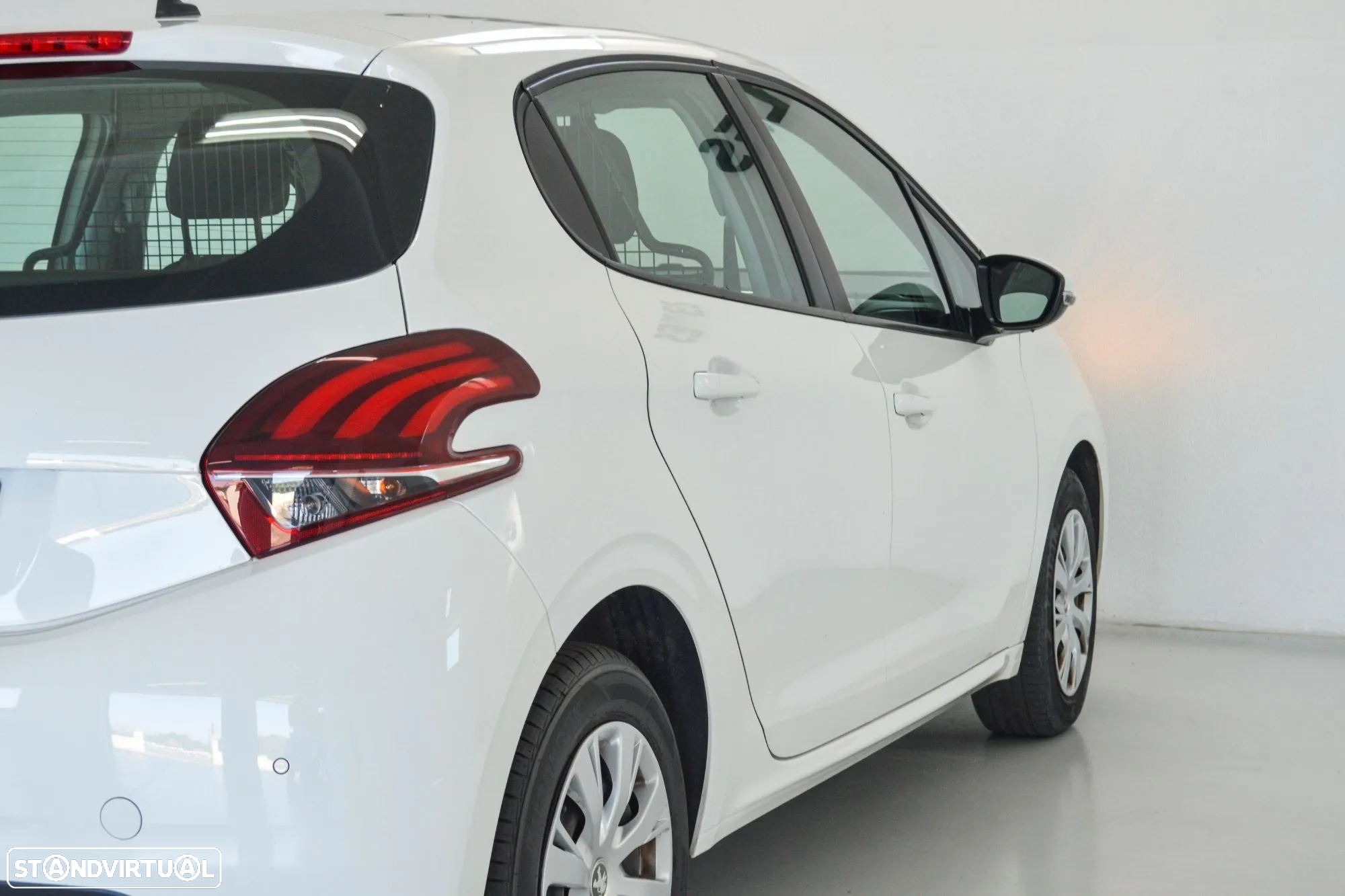 Peugeot 208 Van 1.5 BlueHDI 2L - IVA dedutível - 51