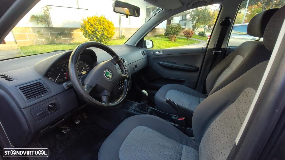 Skoda Fabia - 8