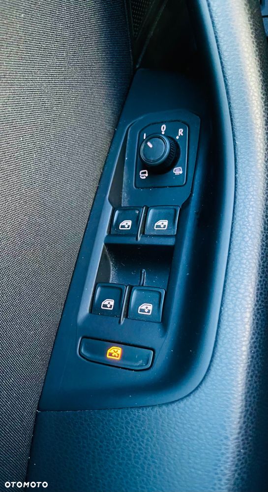 Volkswagen Passat - 13