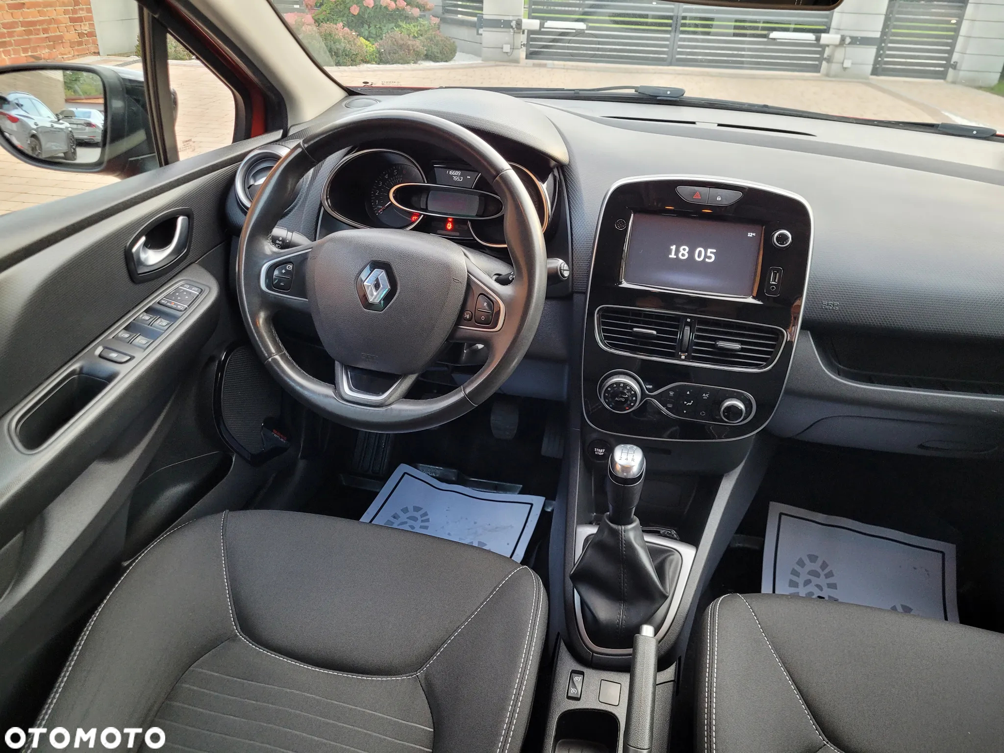 Renault Clio 0.9 Energy TCe Limited - 17