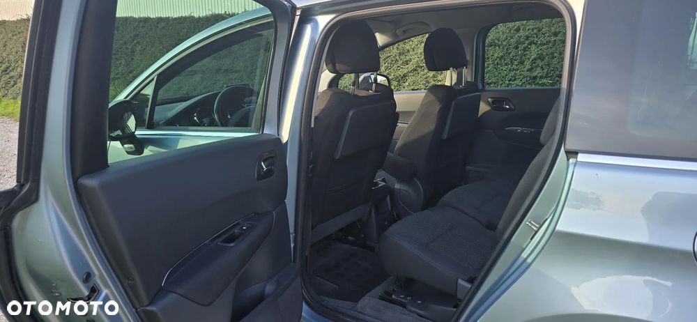 Peugeot 5008 1.6 HDi Premium - 14