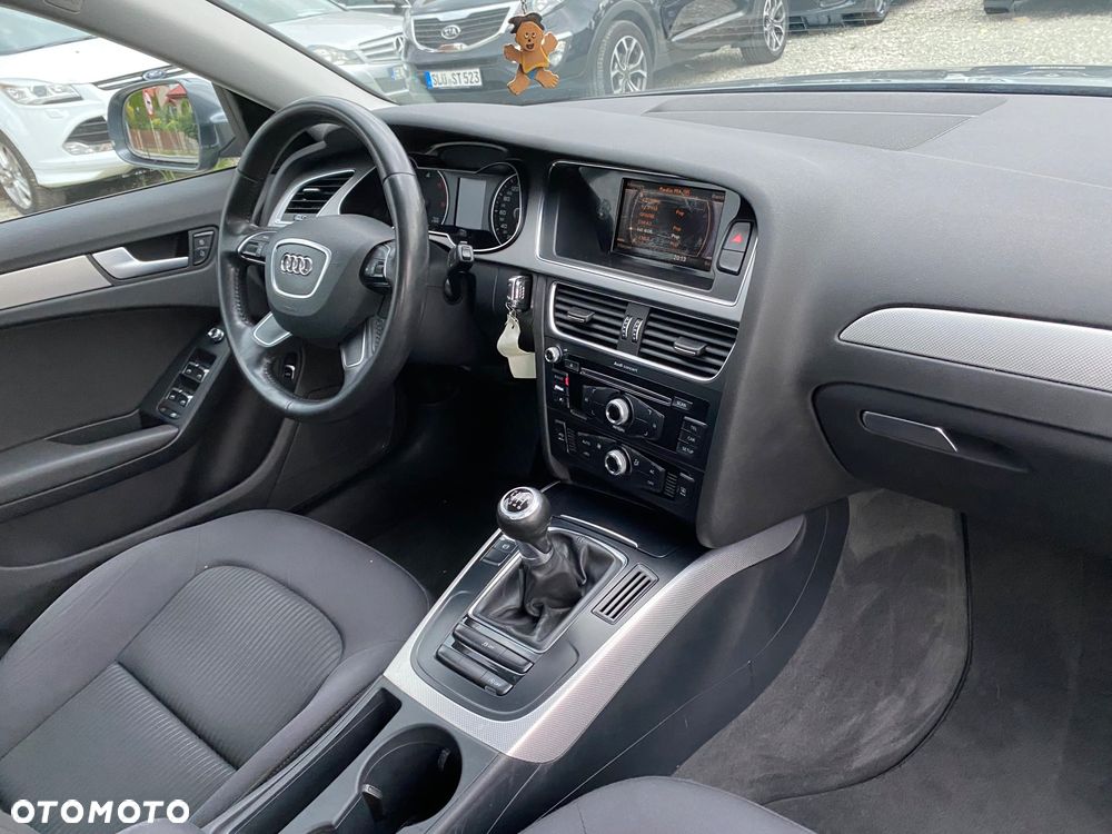 Audi A4 Limousine 2.0 TDI DPF clean diesel Ambiente - 24