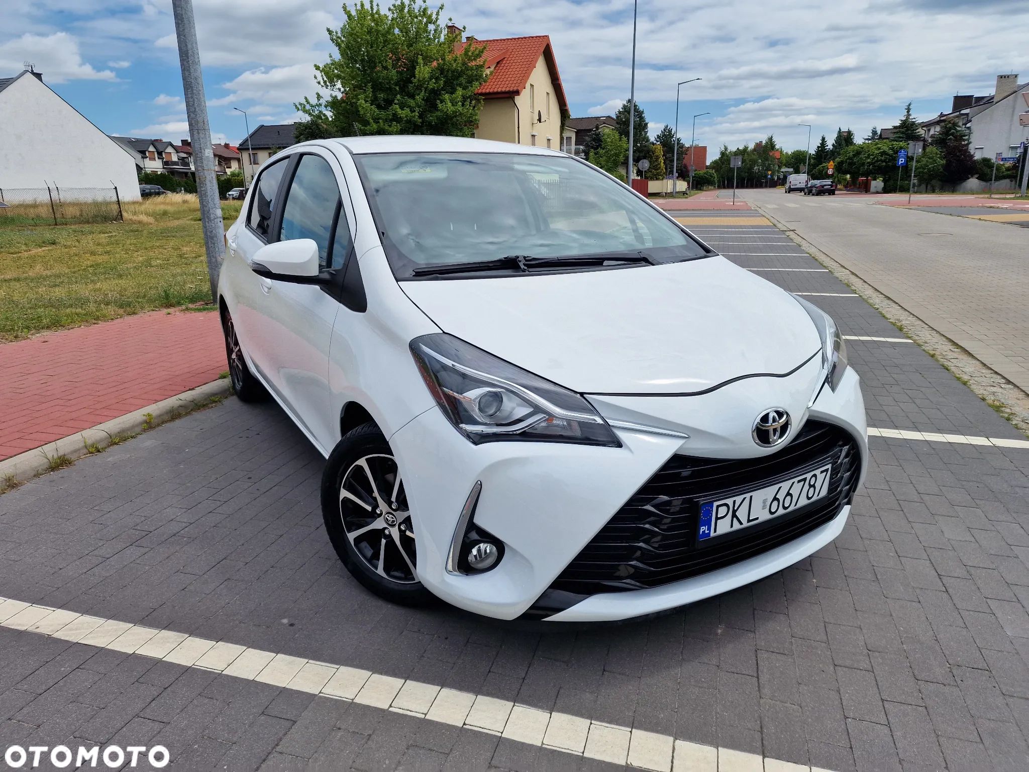 Toyota Yaris 1.0 Comfort - 1