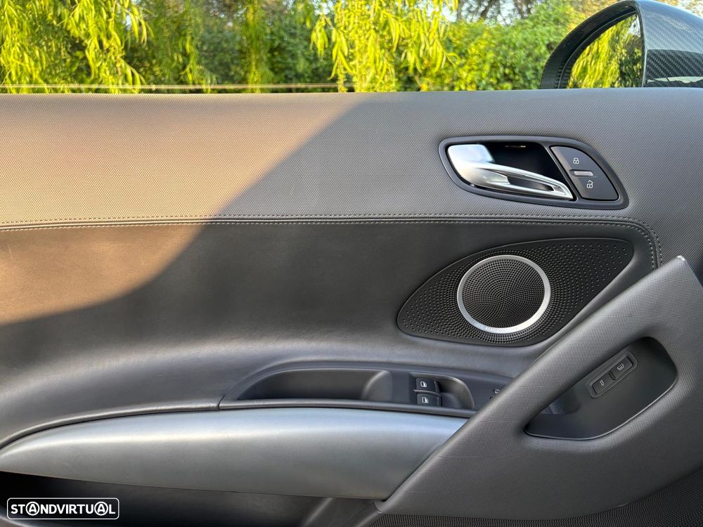 Audi R8 Coupé 5.2 FSI quattro R tronic - 29