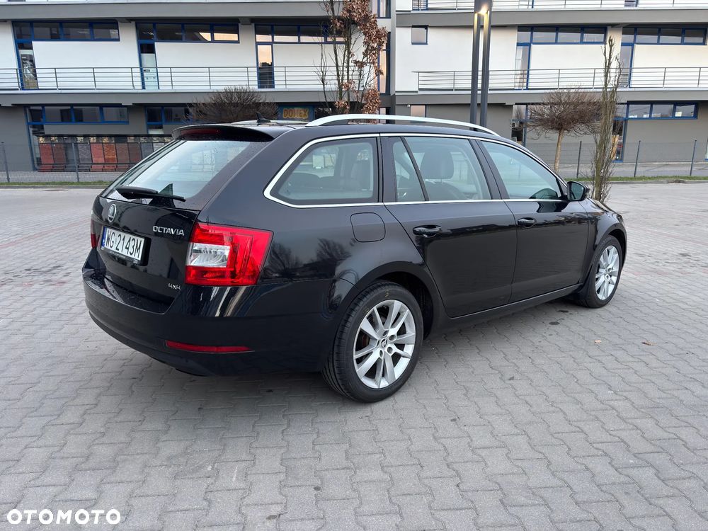 Skoda Octavia 2.0 TDI 4x4 Style DSG - 10