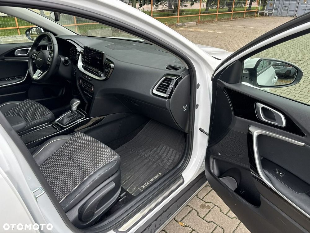 Kia XCeed 1.5 T-GDI Business Line DCT - 16