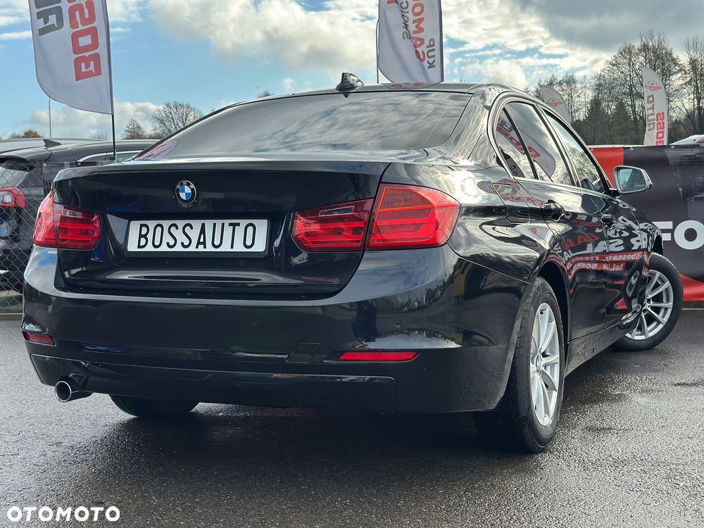 BMW Seria 3 318d - 5