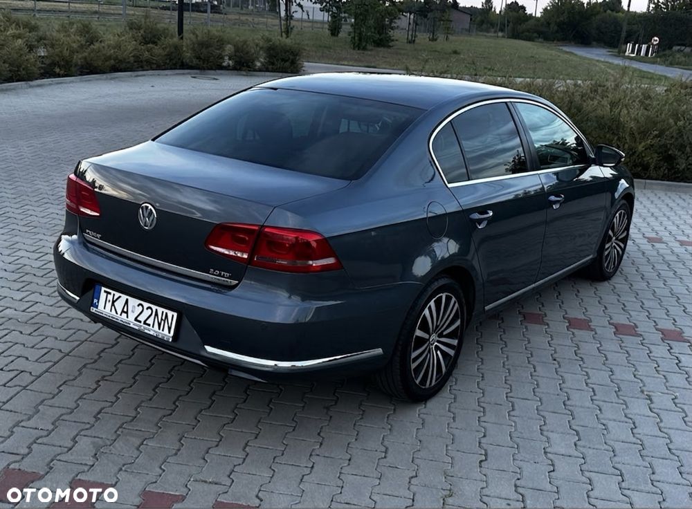 Volkswagen Passat - 4