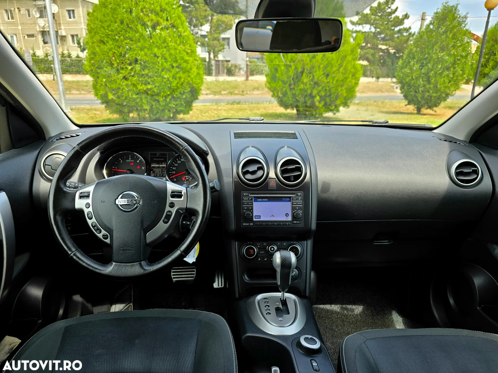 Nissan Qashqai 2.0 dCi DPF 4x4 Aut tekna - 6