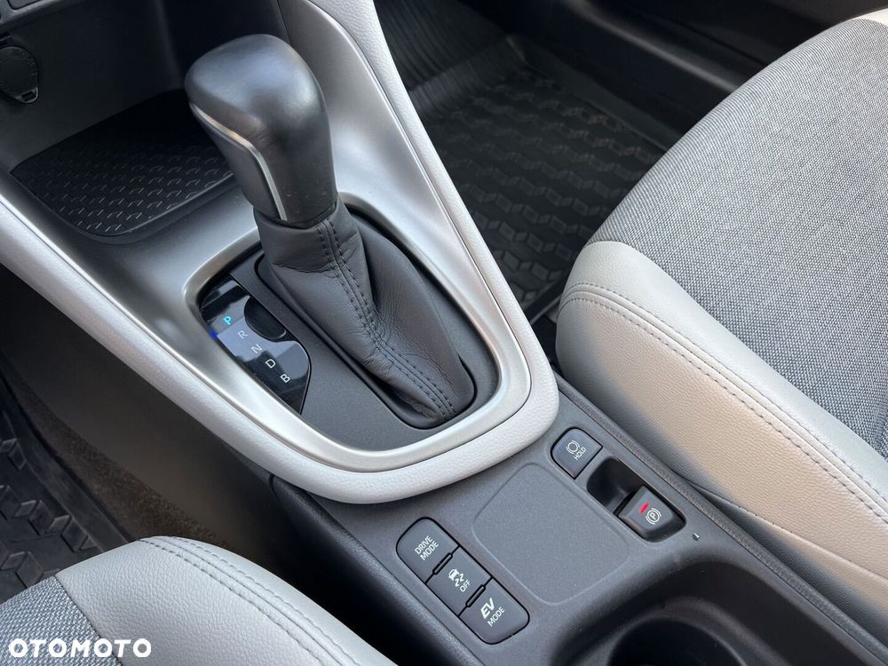 Toyota Yaris Hybrid 1.5 Selection Elegant - 20