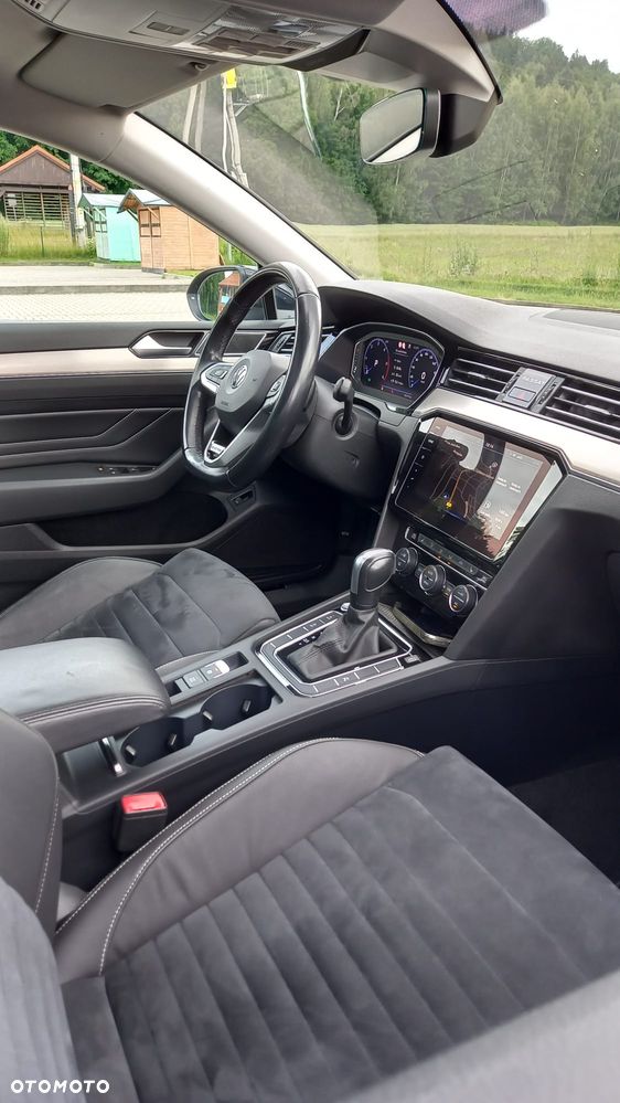 Volkswagen Passat 2.0 TDI 4Mot Elegance DSG - 20
