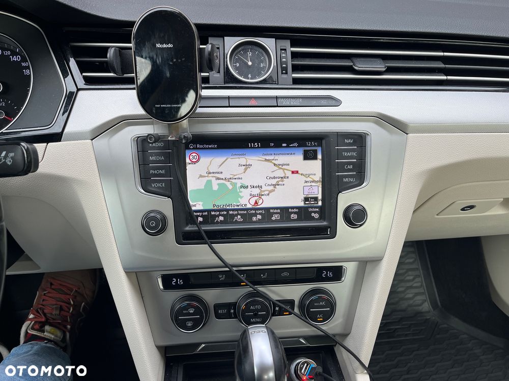 Volkswagen Passat 1.8 TSI (BlueMotion Technology) DSG Comfortline - 15