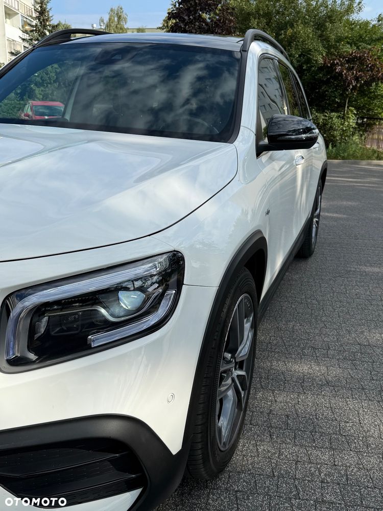 Mercedes-Benz GLB - 12