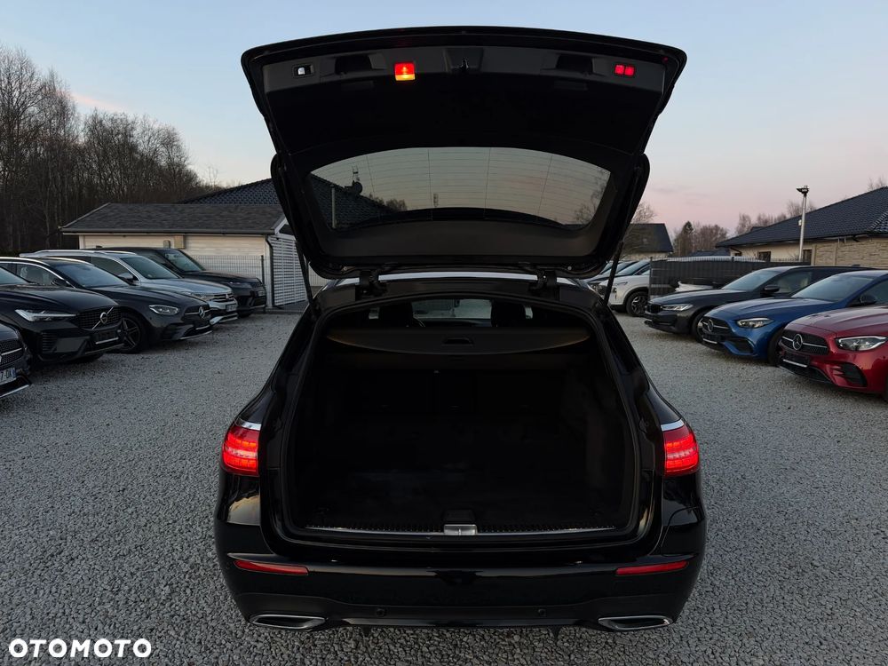 Mercedes-Benz Klasa E 220 d 4Matic 9G-TRONIC - 34