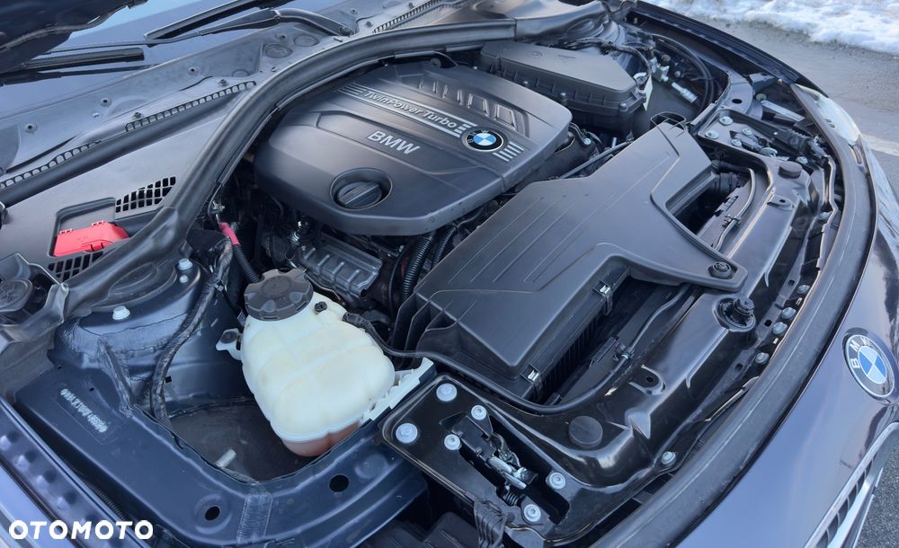 BMW Seria 3 320d Sport-Aut Luxury Line - 25