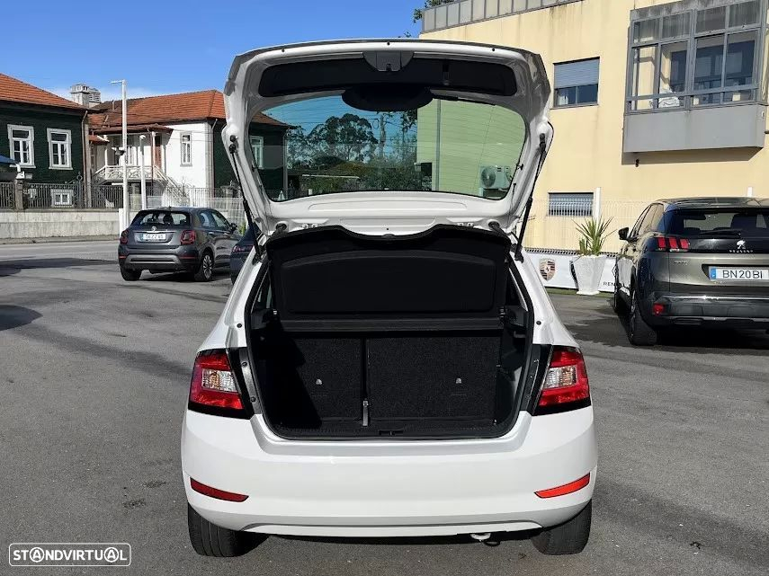 Skoda Fabia 1.0 TSI Active - 40