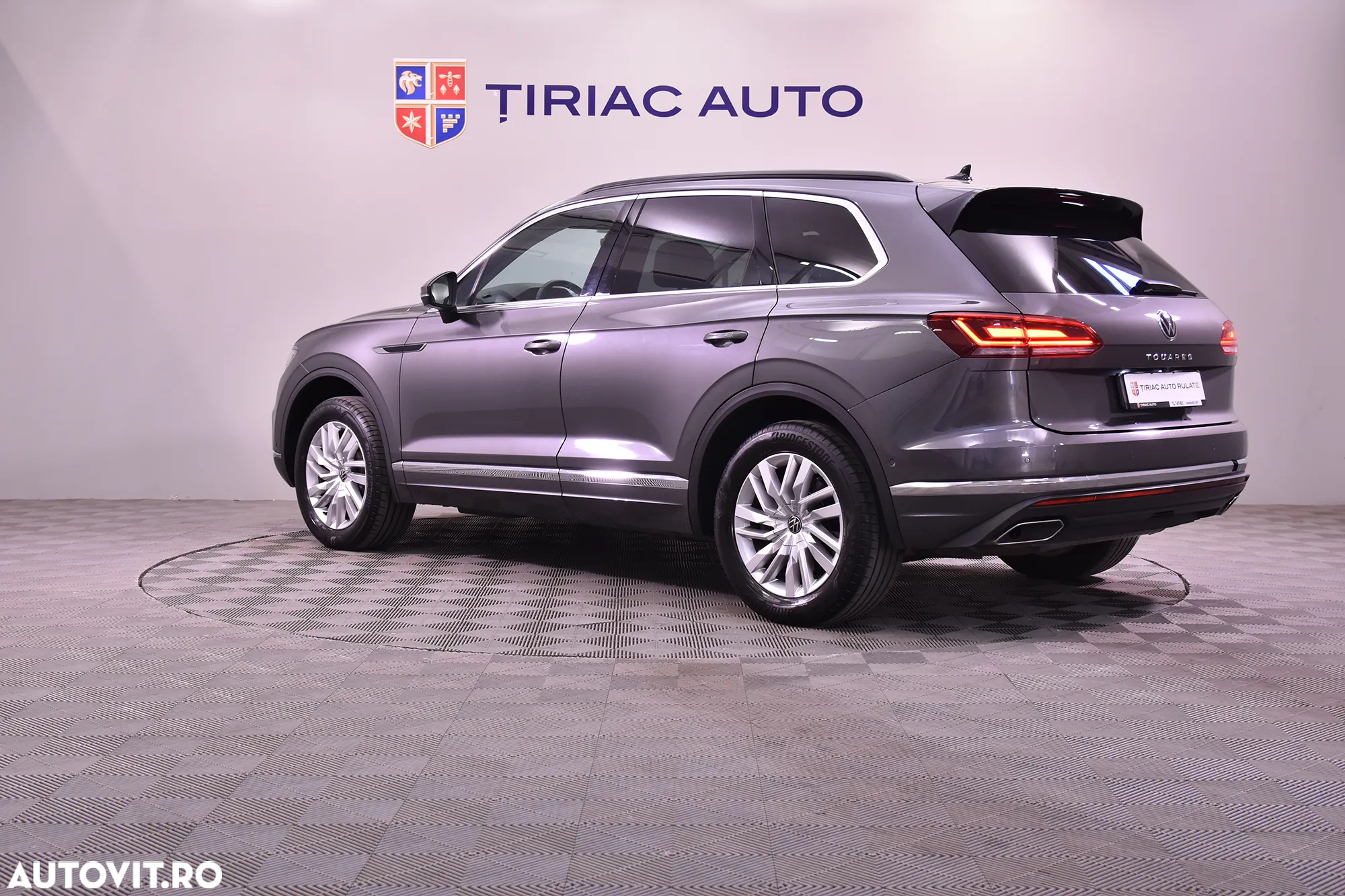 Volkswagen Touareg - 3