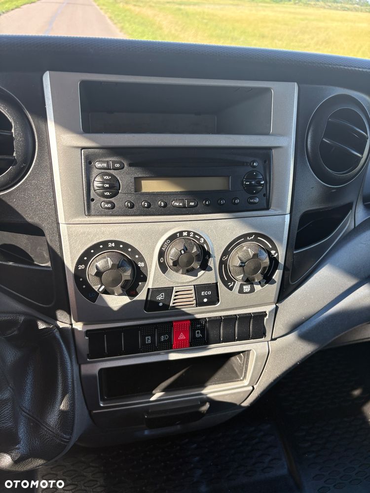 Iveco DAILY - 15