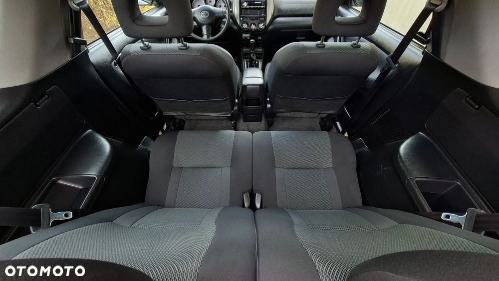 Toyota RAV4 1.8 VVT-i Terra 2WD - 16