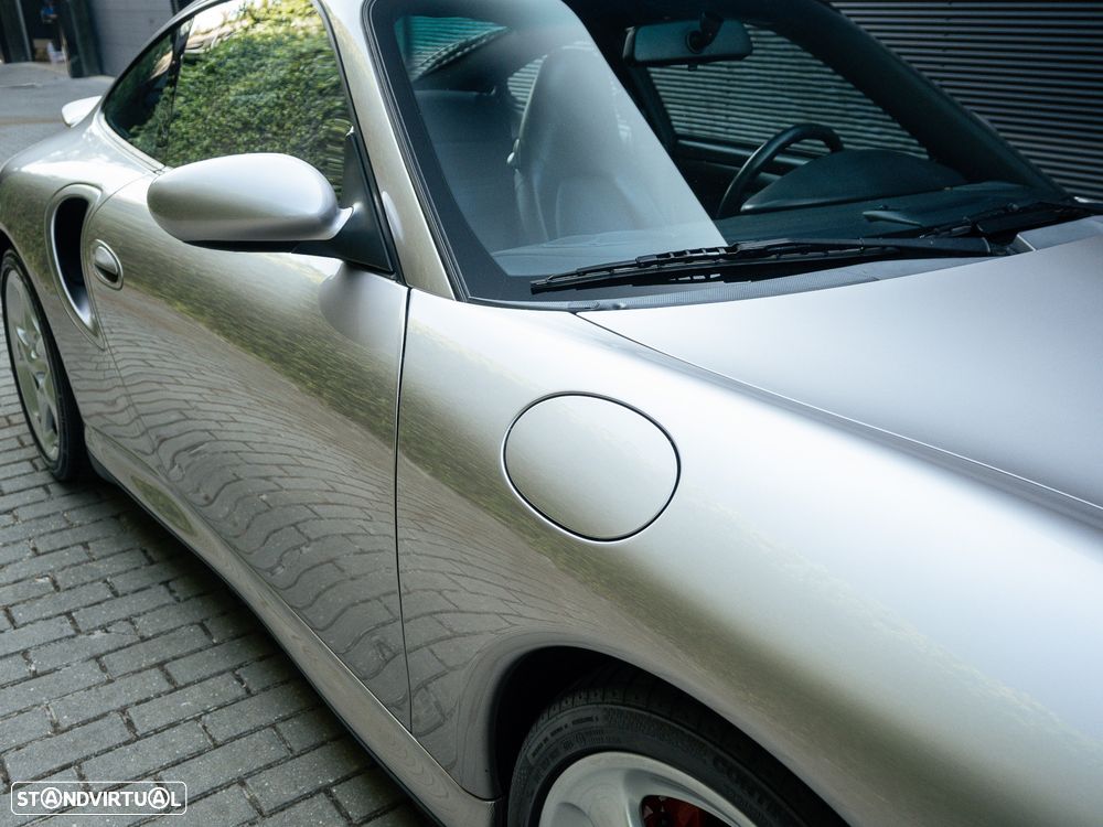 Porsche 911 Turbo — fotografia 10