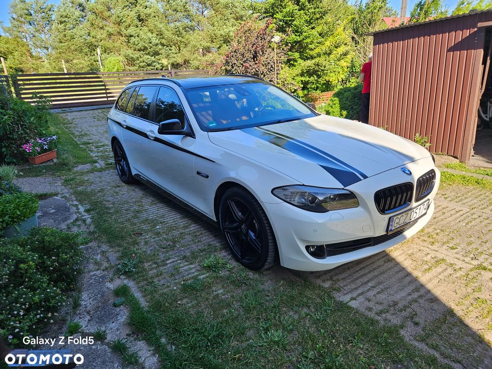BMW Seria 5 525d xDrive - 4