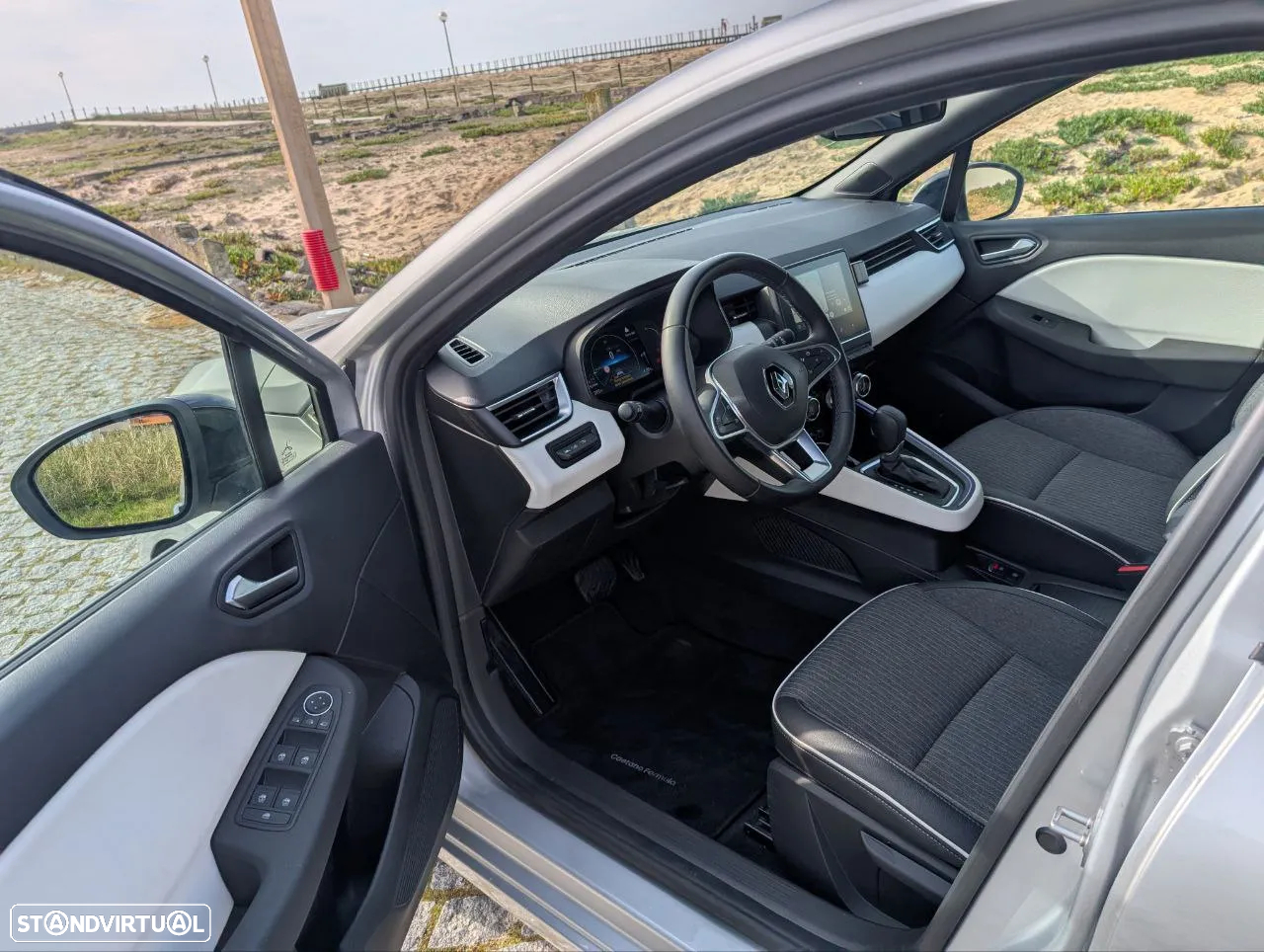 Renault Clio 1.6 E-Tech Full Hybrid Techno - 3