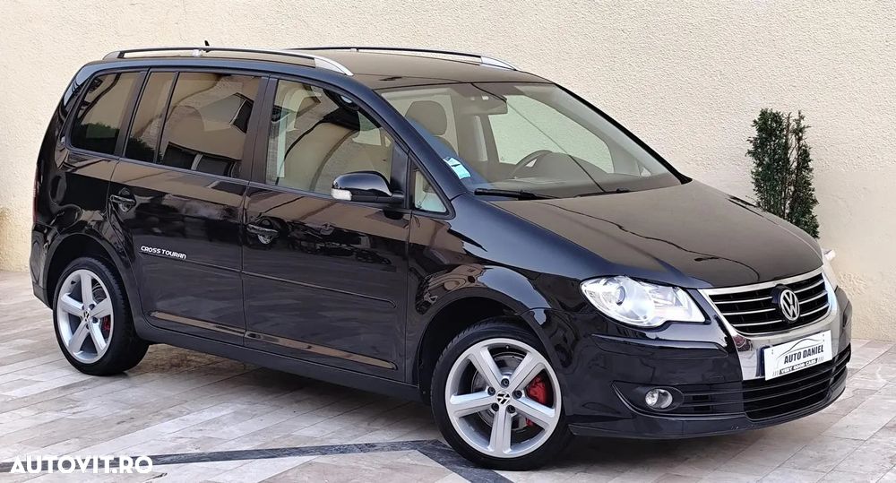 Volkswagen Touran - 2