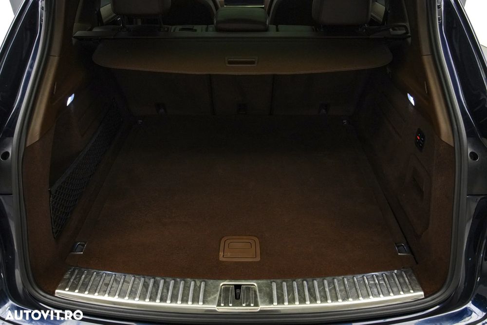 Porsche Cayenne - 26