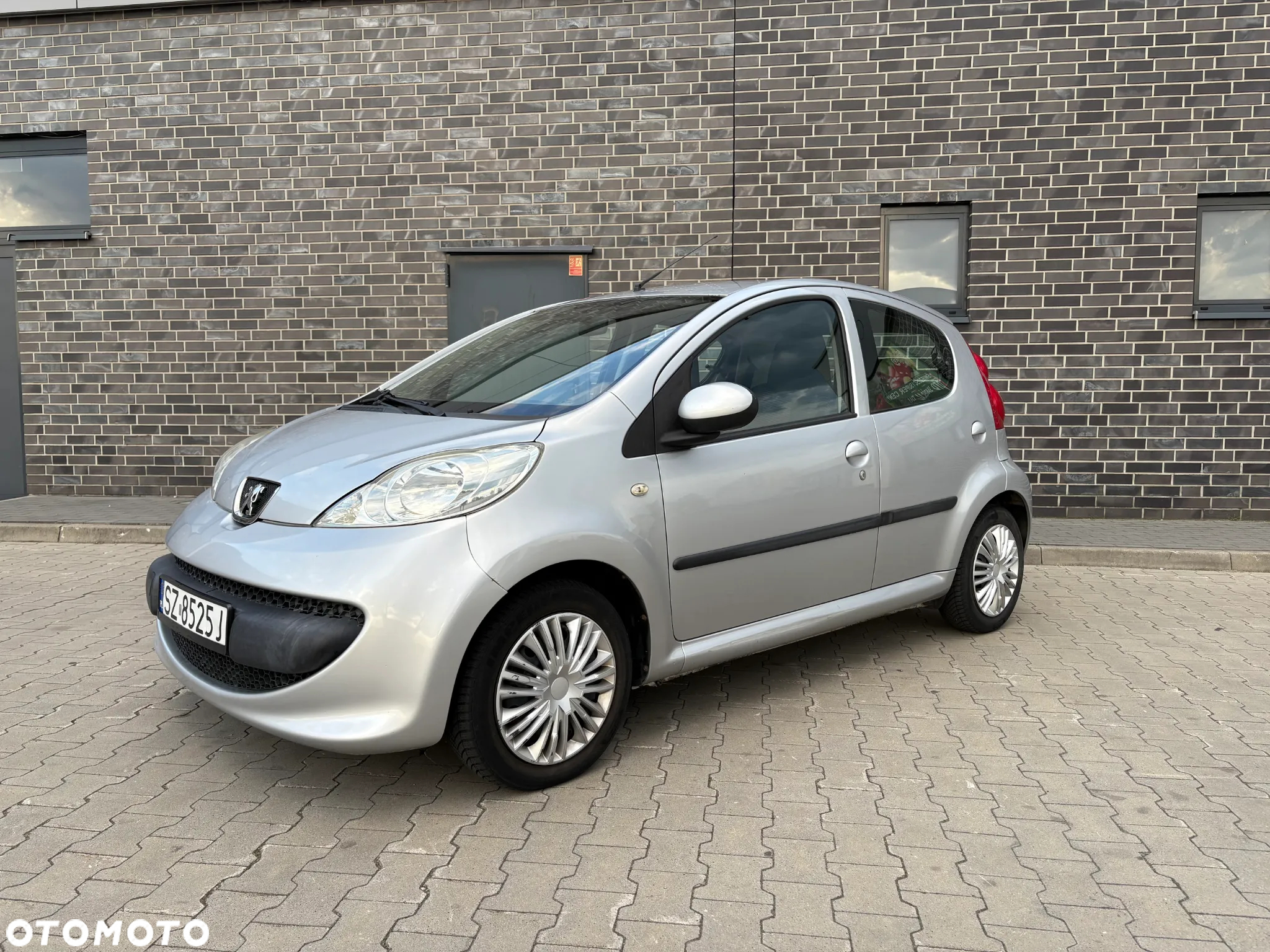 Peugeot 107 1.0 Trendy - 3