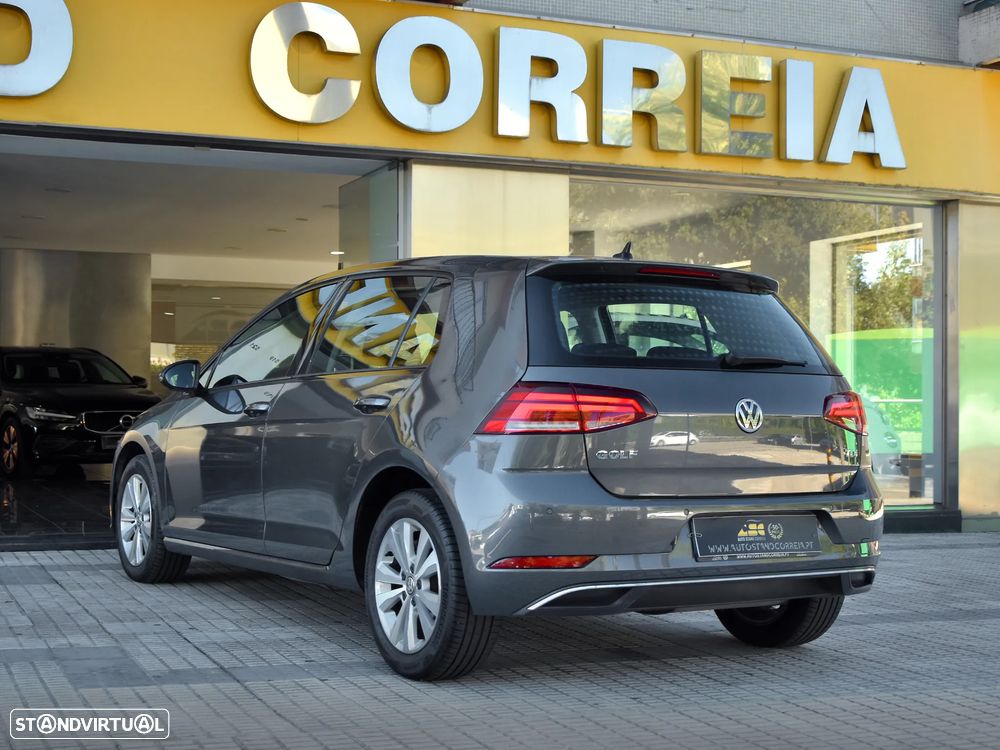 VW Golf 1.6 TDI Confortline DSG - 4