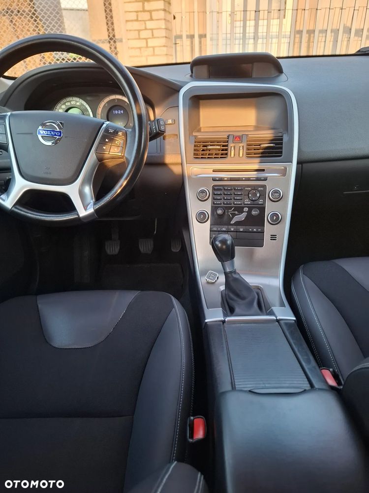 Volvo XC 60 2.4D AWD Momentum - 15