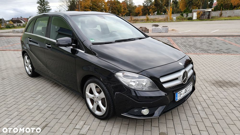 Mercedes-Benz Klasa B 200 Edition - 16