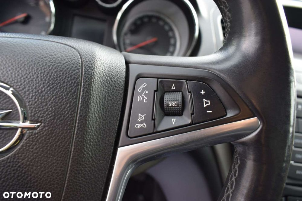 Opel Insignia - 28