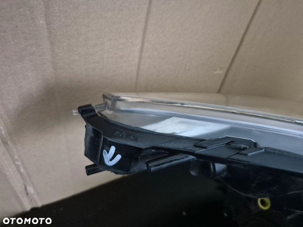 Lampa Opel Meriva B 2010-2017r. Lewa Przód - 2