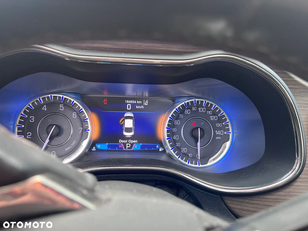 Chrysler 200 - 20