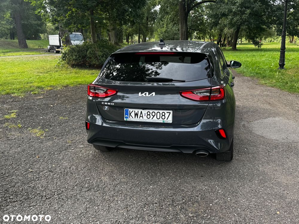Kia Ceed - 9