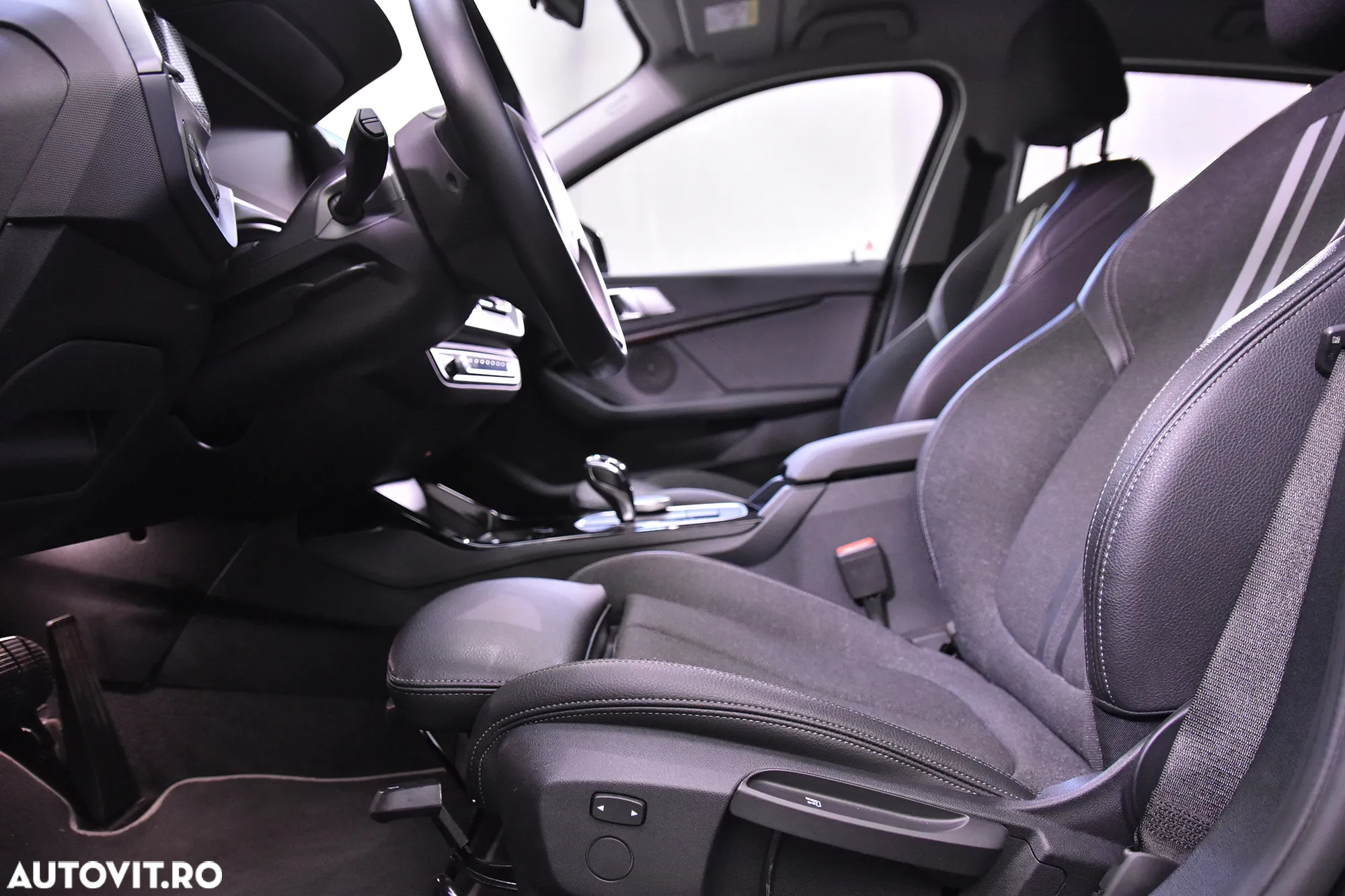 BMW Seria 1 118i Aut. - 23