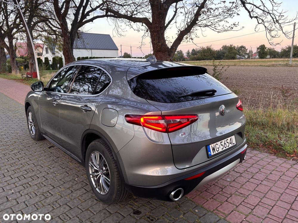 Alfa Romeo Stelvio 2.0 Turbo TI Q4 - 11
