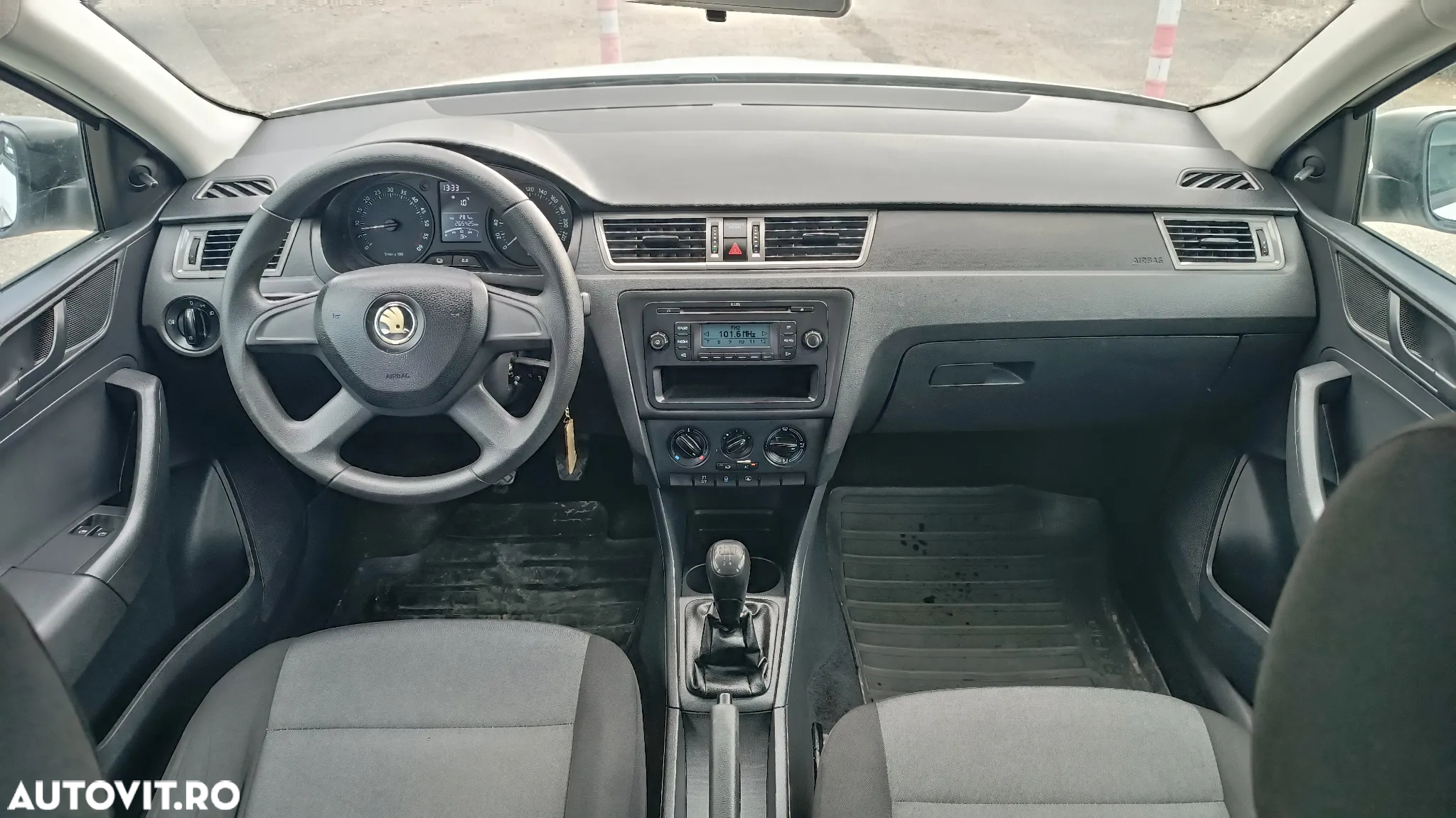 Skoda RAPID 1.6 TDI Active - 12