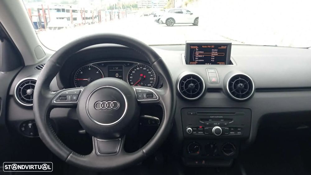 Audi A1 Sportback 1.6 TDI Advance - 2