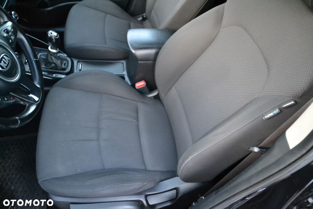 Kia Carens 1.6 GDI Business Line 7os EU6 - 23