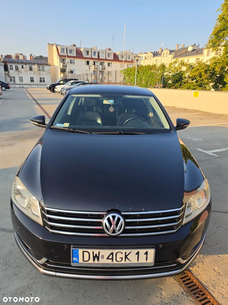 Volkswagen Passat 2.0 TDI Highline DSG - 2