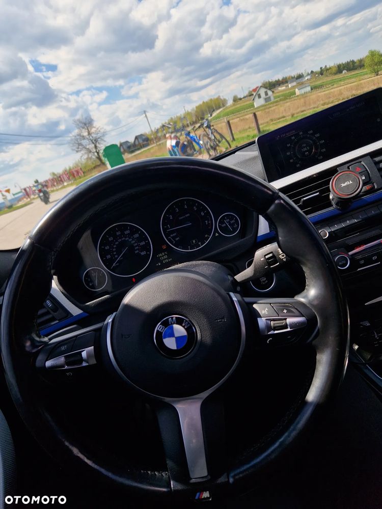 BMW Seria 3 335i xDrive M Sport - 12