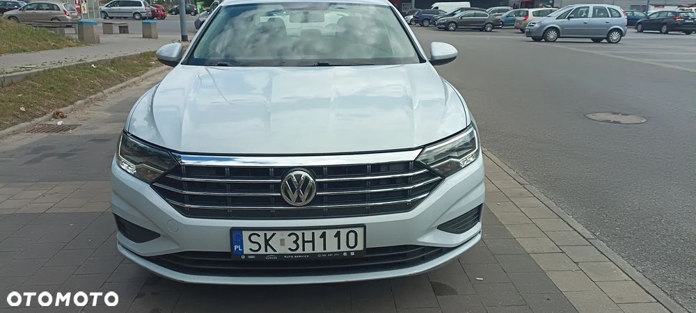 Volkswagen Jetta - 2