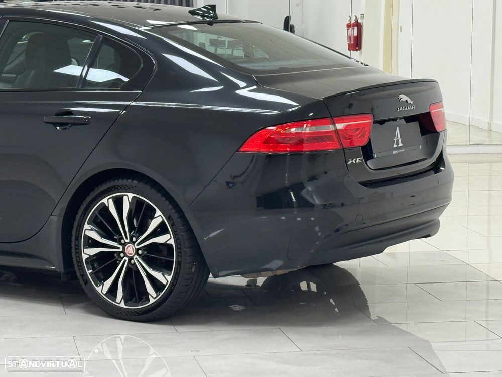 Jaguar XE E-Performance R-Sport - 10