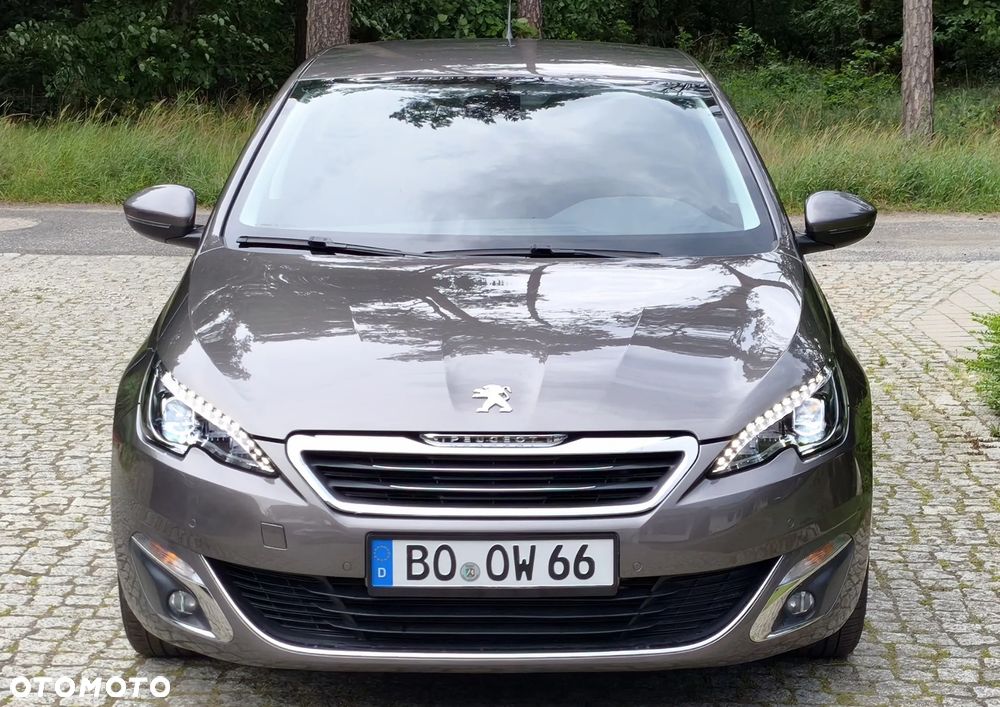 Peugeot 308 - 1