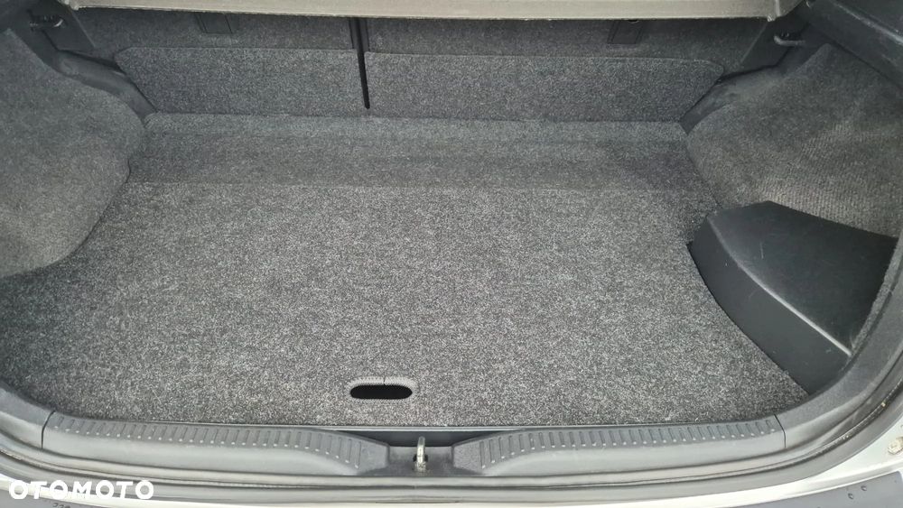 Toyota Auris - 4