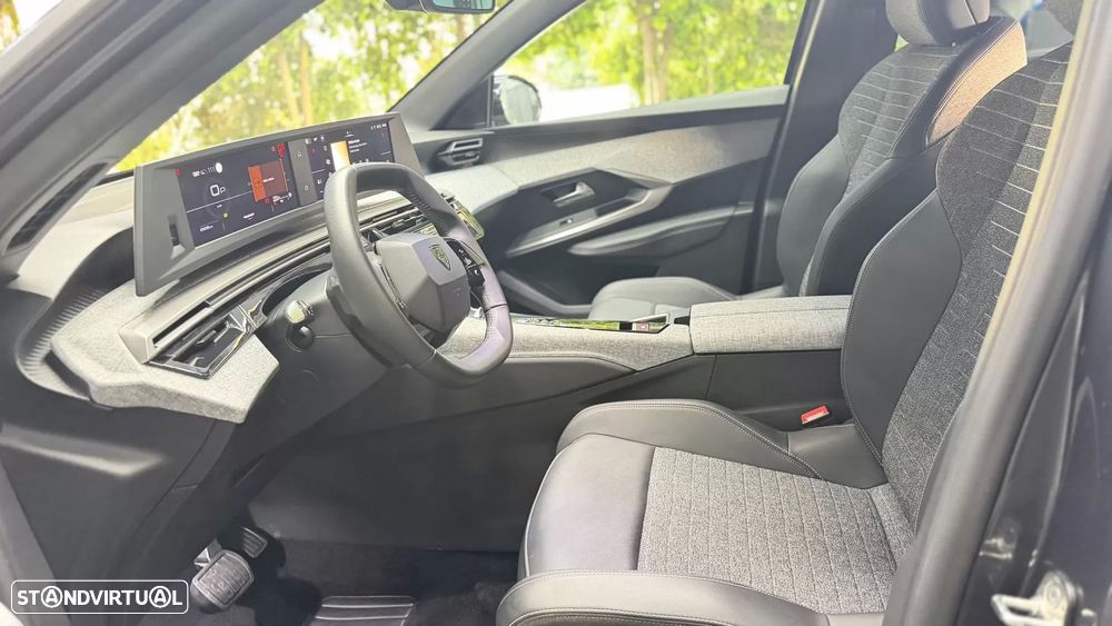 Peugeot 5008 1.2 Hybrid Allure e-DCS6 - 17